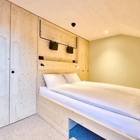 Am Dorfplatz Apart Otel Adelboden