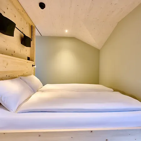 Am Dorfplatz Apart Otel Adelboden