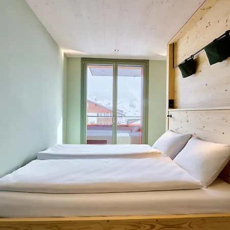 Aparthotel Am Dorfplatz 4*
